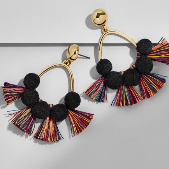 Pom pom hoop earrings - Picture 2 of 2